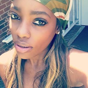 Meet your Posher, Jazmine